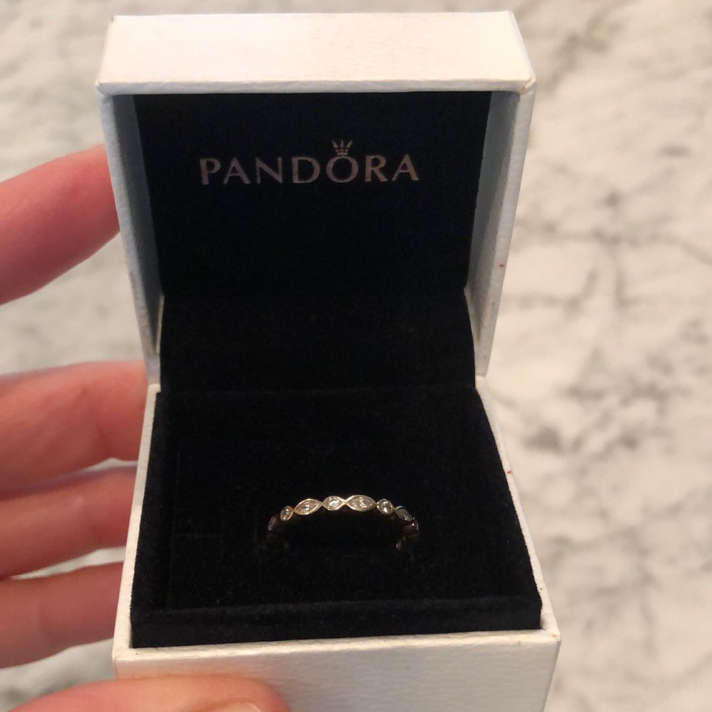 14 k Pandora ring